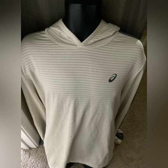 Asics Other - Mens used size XL ASICS white grey pullover hoodie long sleeve running Pre own